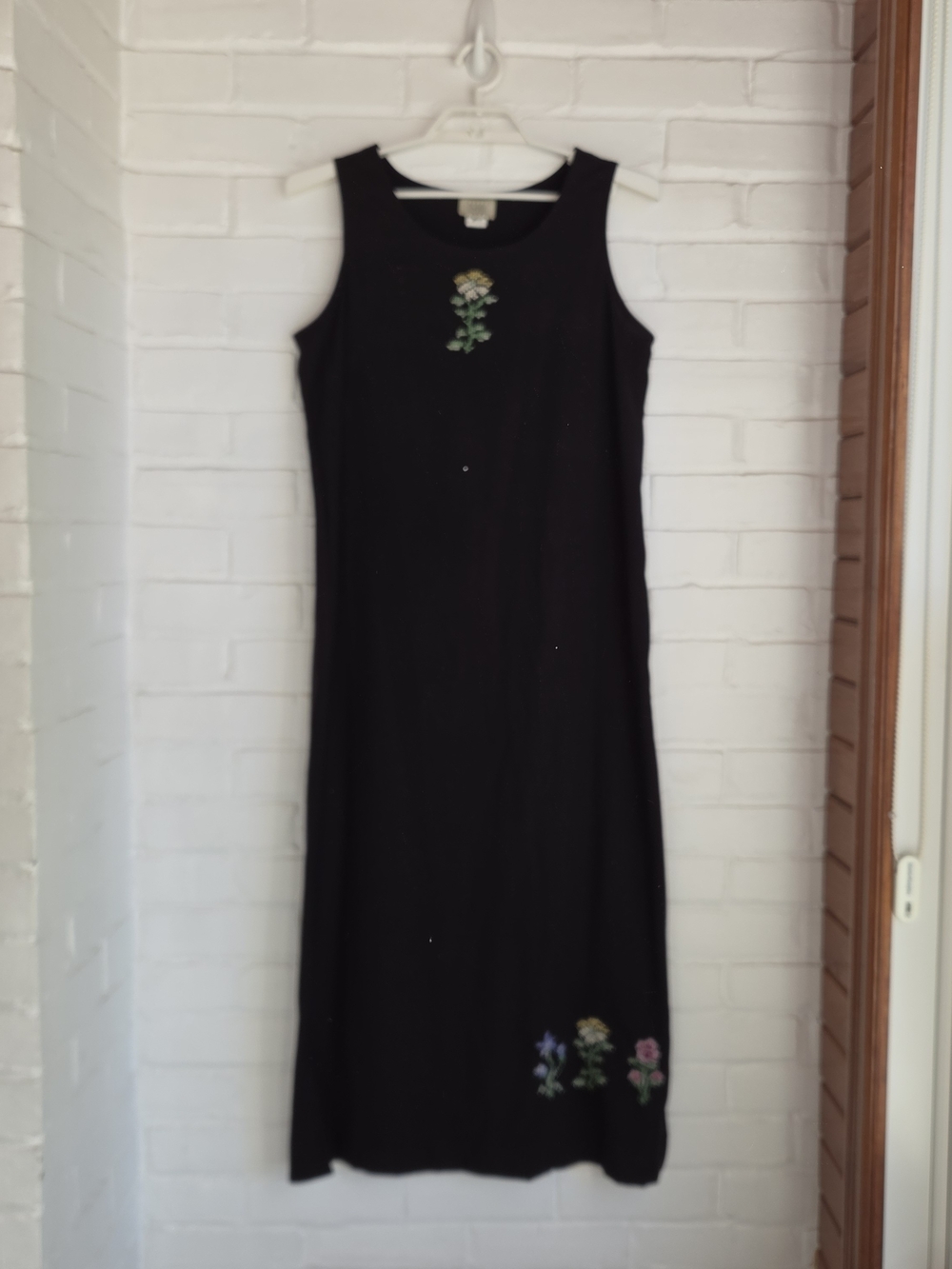 Vintage 90s Teddi Black Embroidered Floral Dress Sleeveless Maxi Floral M